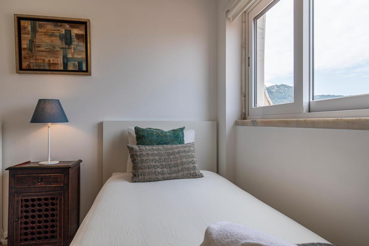 Lovelystay - Sintra Mountain View Exterior photo